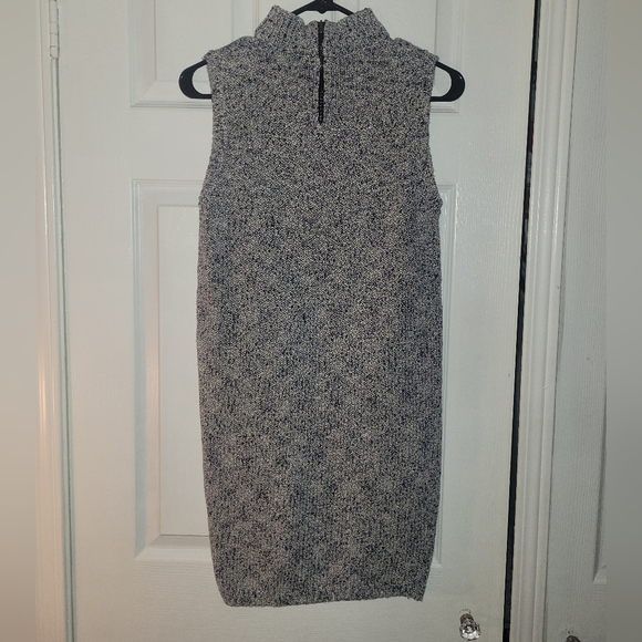 💲3/25💲 Knitted sleeveless dress - Picture 1 of 2